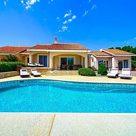 Gardena Comfortable 3*
